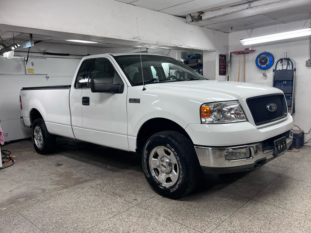 2004 Ford F-150 XL 4WD