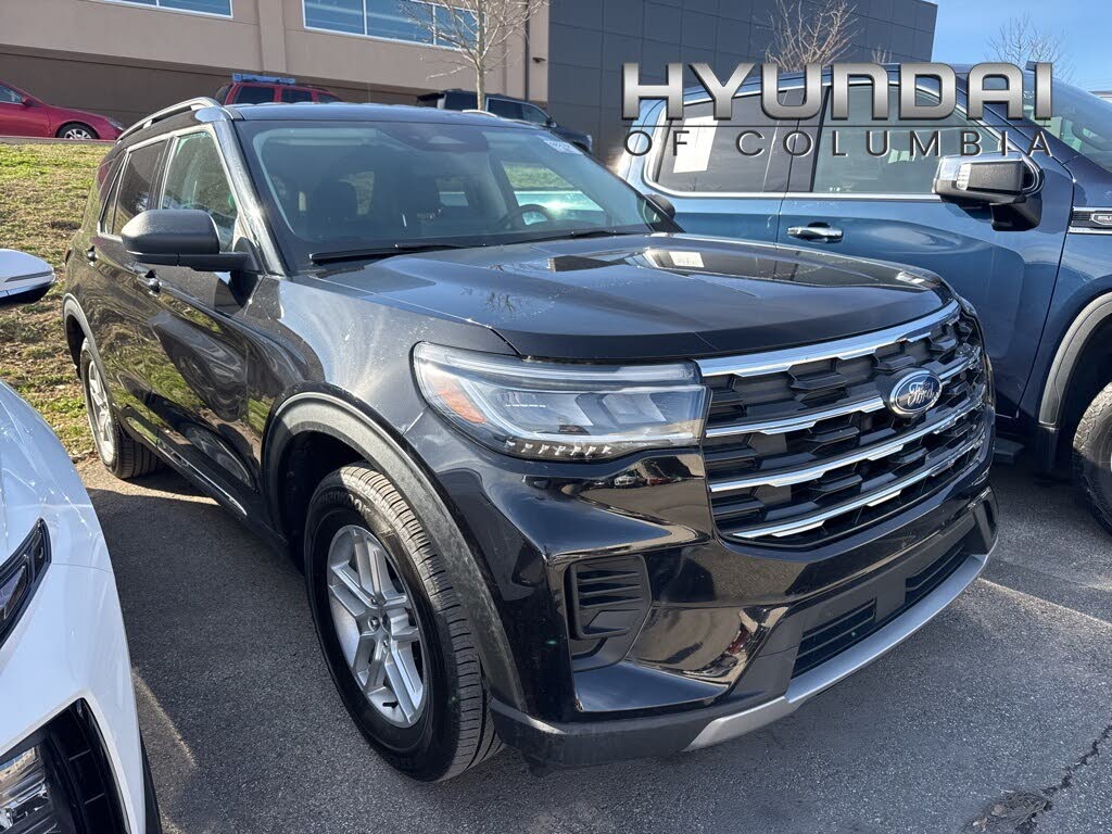 2025 Ford Explorer Active AWD