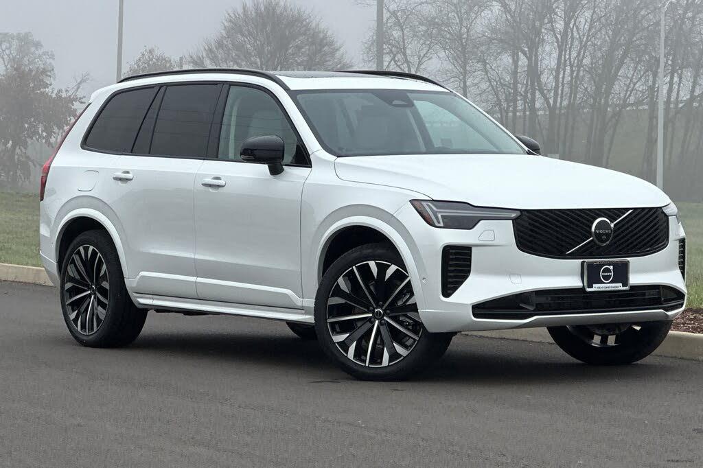 2026 Volvo XC90 B6 Ultra Dark 7-Passenger AWD