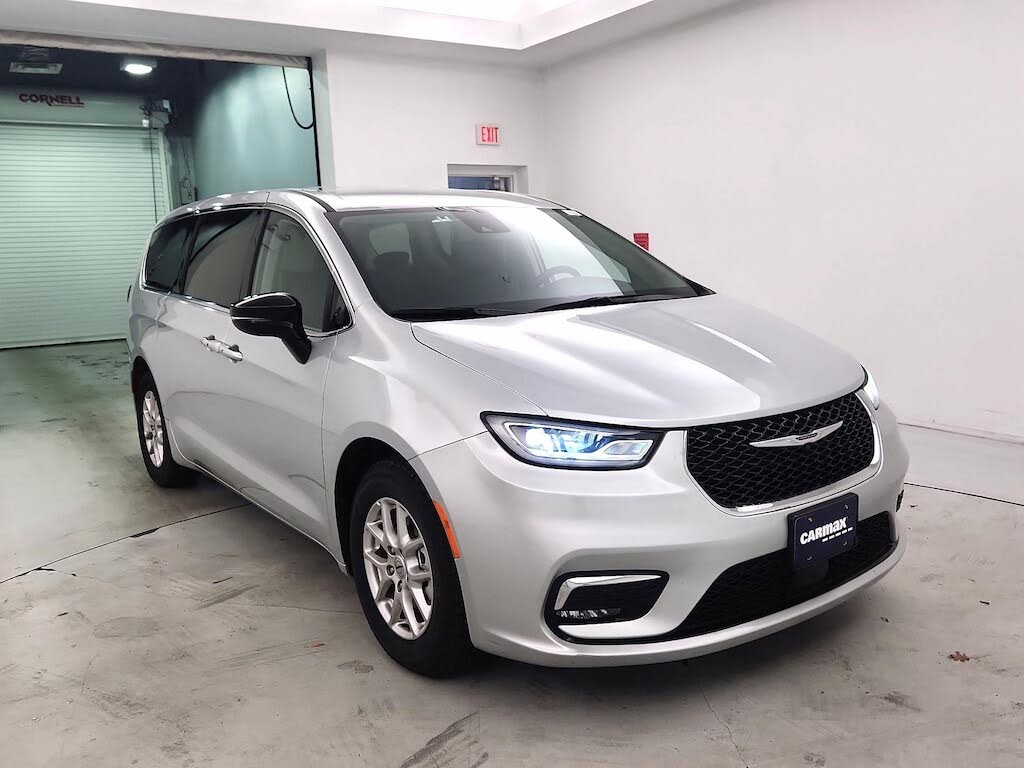 2024 Chrysler Pacifica Touring L FWD