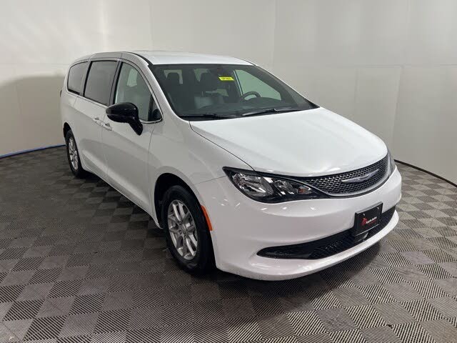 2026 Chrysler Voyager LX FWD