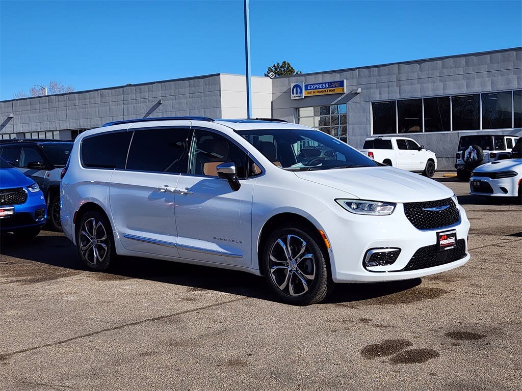 2026 Chrysler Pacifica Pinnacle AWD