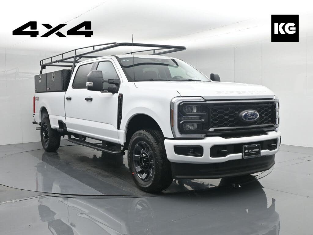 2026 Ford F-350 Super Duty XL Crew Cab 4WD