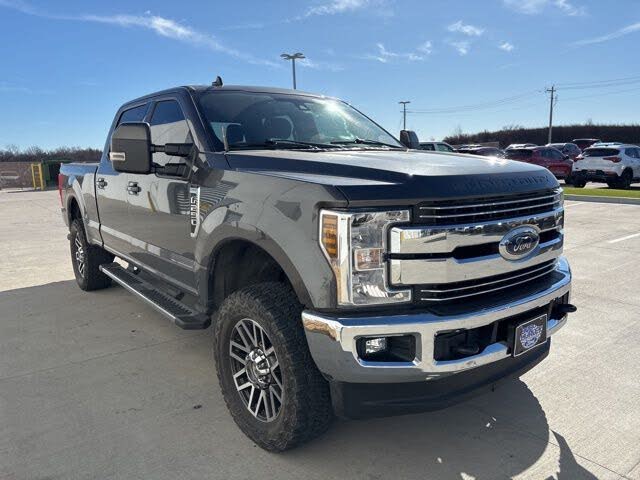 2019 Ford F-250 Super Duty Lariat Crew Cab 4WD