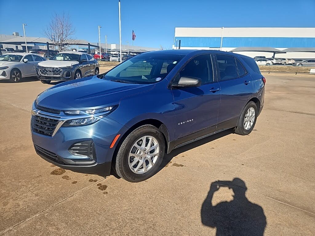 2024 Chevrolet Equinox LS FWD with 1LS