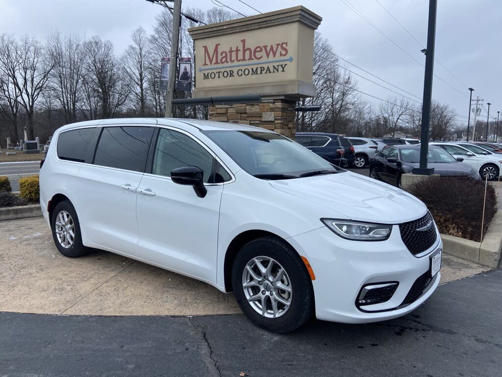 2024 Chrysler Pacifica Touring L FWD