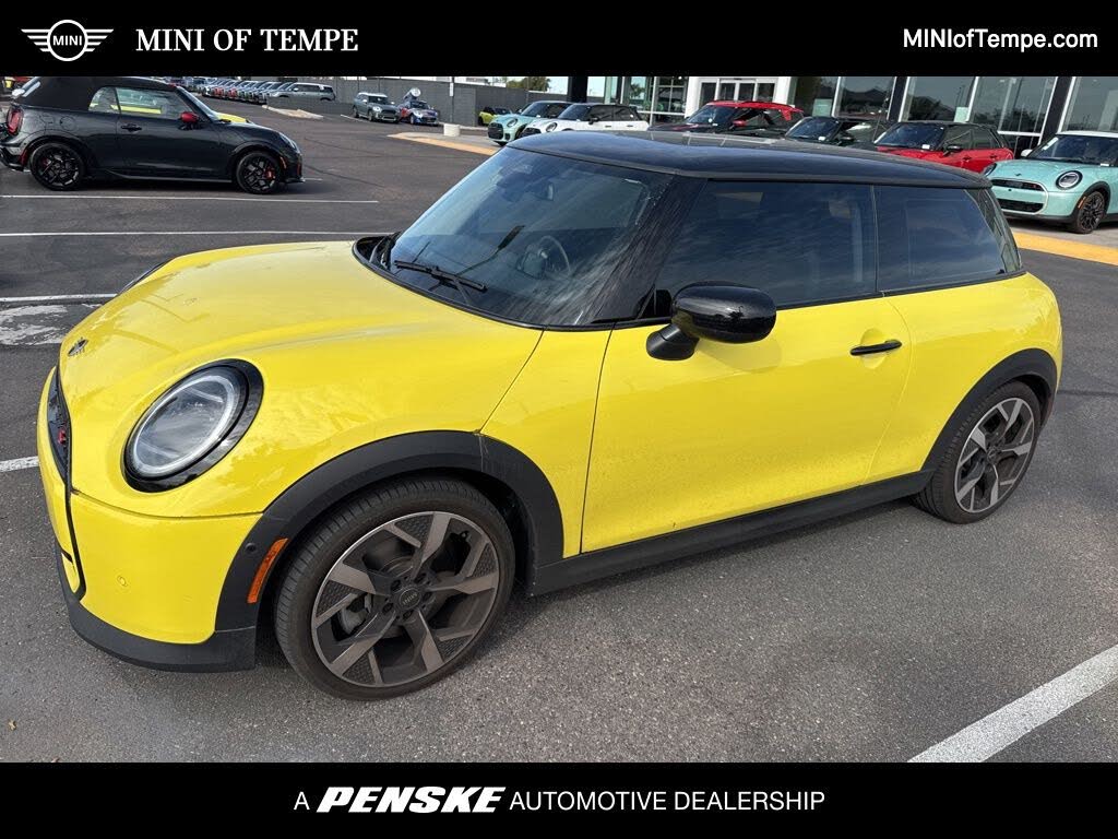 2025 MINI Cooper S Signature Trim 2-door Hatchback