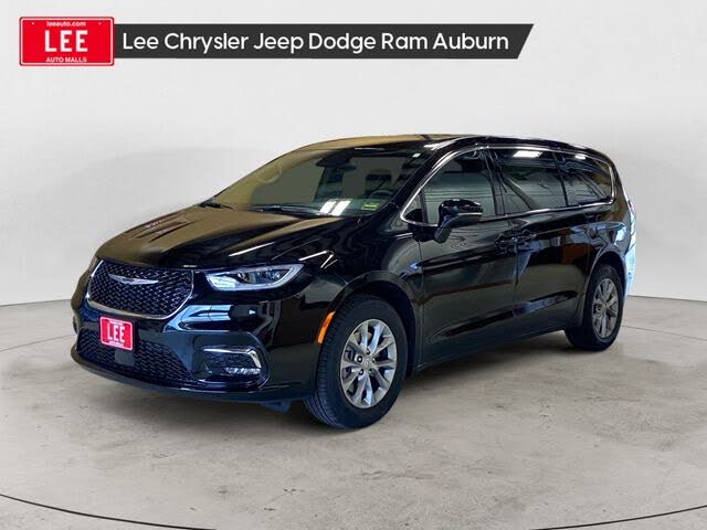 2026 Chrysler Pacifica Select AWD