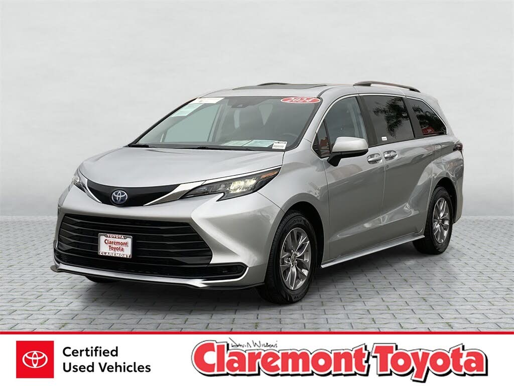 2024 Toyota Sienna LE 8-Passenger FWD