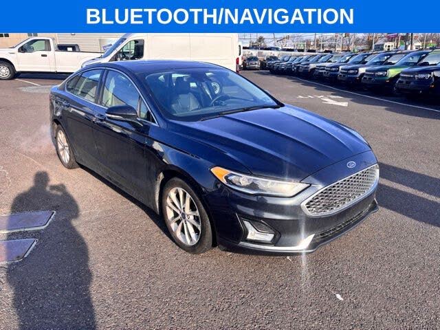 2020 Ford Fusion Energi Titanium FWD