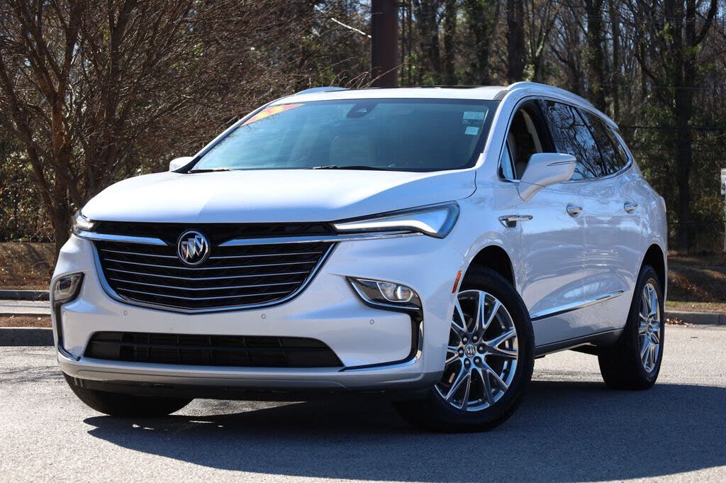 2023 Buick Enclave Essence FWD
