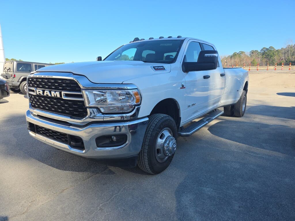 2024 RAM 3500 Big Horn Crew Cab LB DRW 4WD