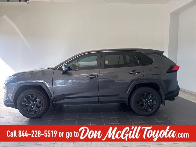 2024 Toyota RAV4 LE FWD