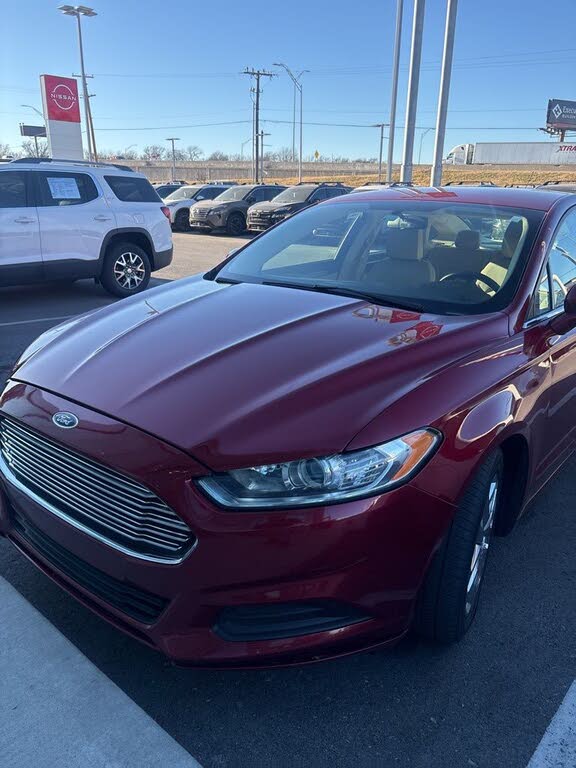 2016 Ford Fusion SE