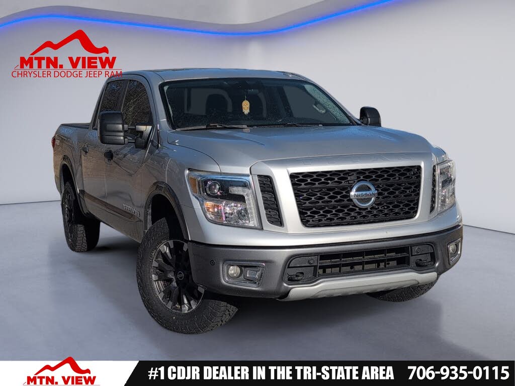 2018 Nissan Titan PRO-4X Crew Cab 4WD