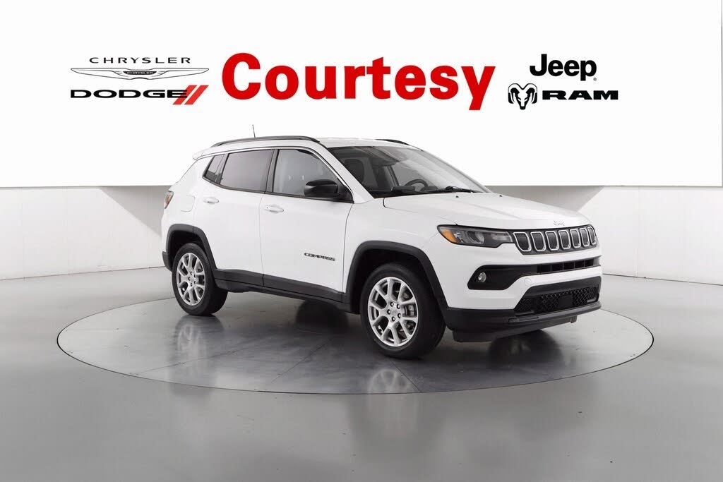 2022 Jeep Compass Latitude Lux 4WD