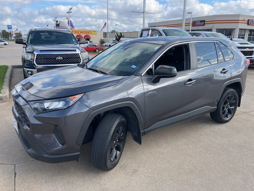 2022 Toyota RAV4 LE FWD