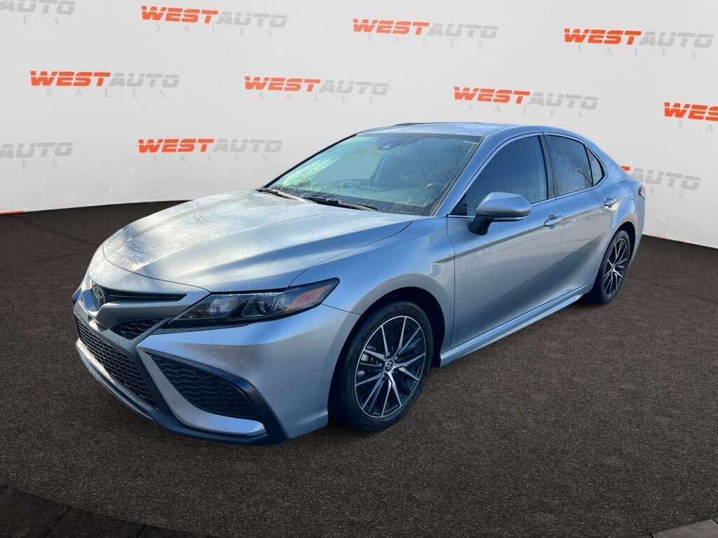 2023 Toyota Camry SE FWD