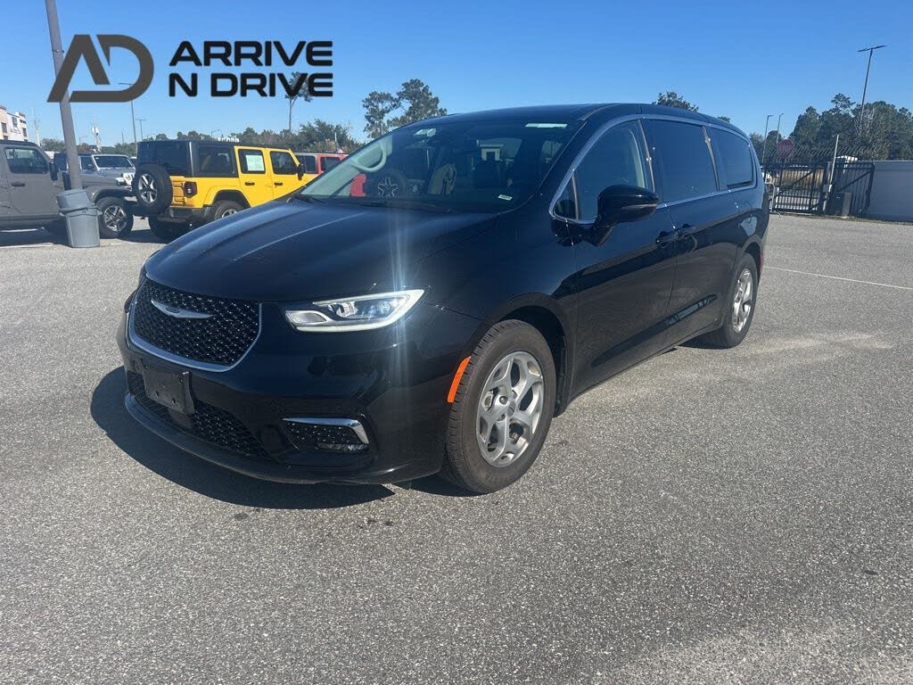 2024 Chrysler Pacifica Limited FWD