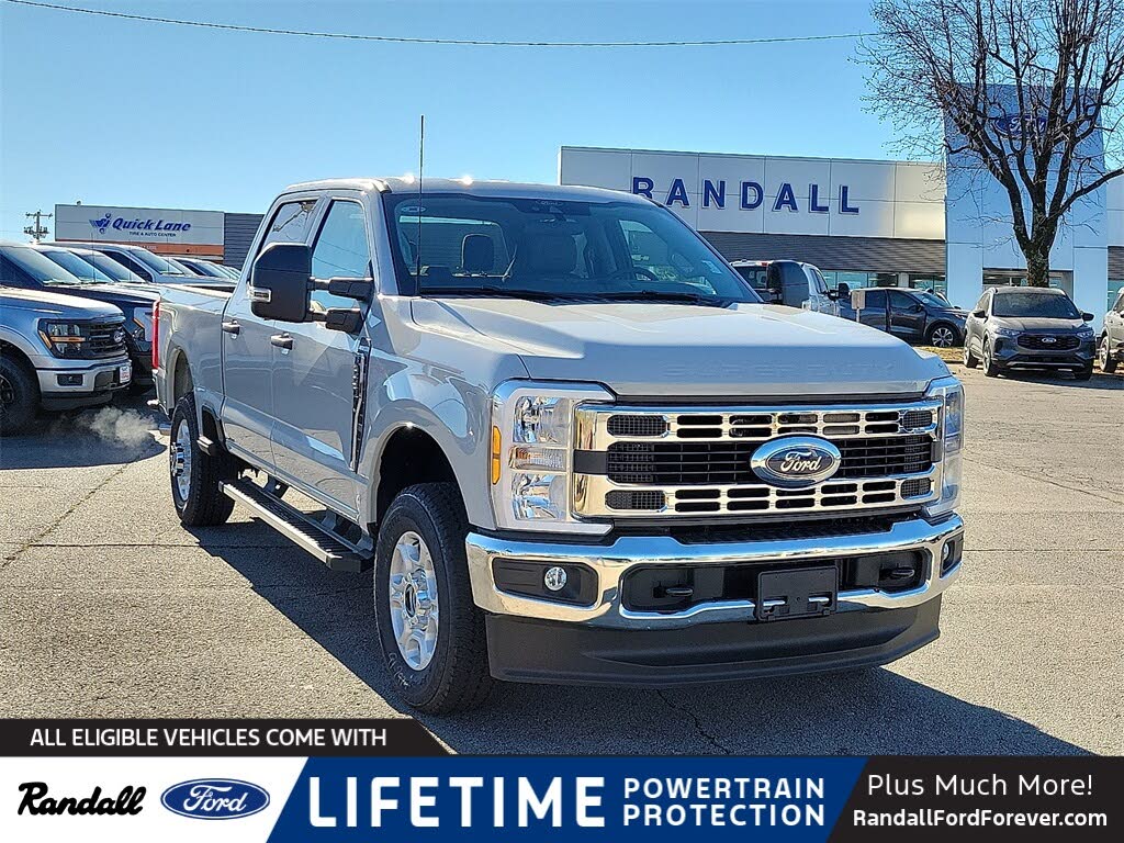 2026 Ford F-250 Super Duty XLT Crew Cab 4WD