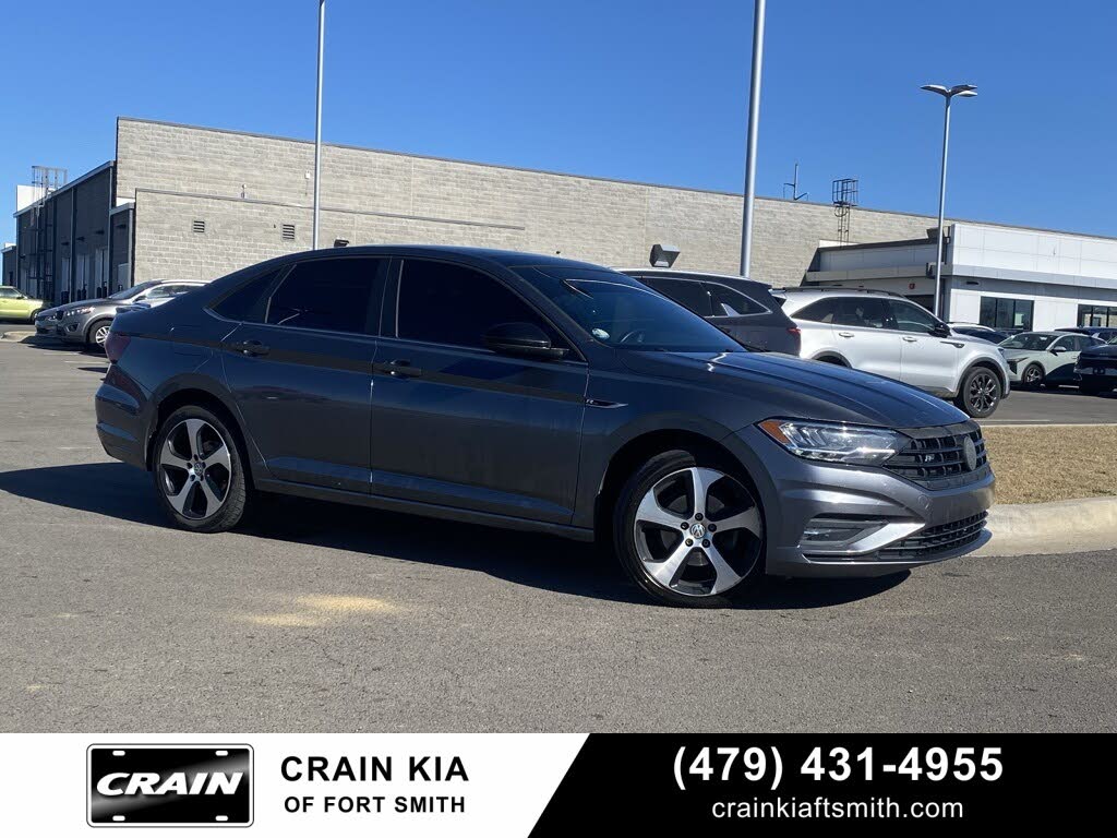 2019 Volkswagen Jetta R-Line FWD