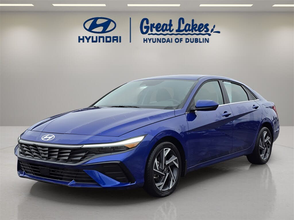 2024 Hyundai Elantra SEL FWD