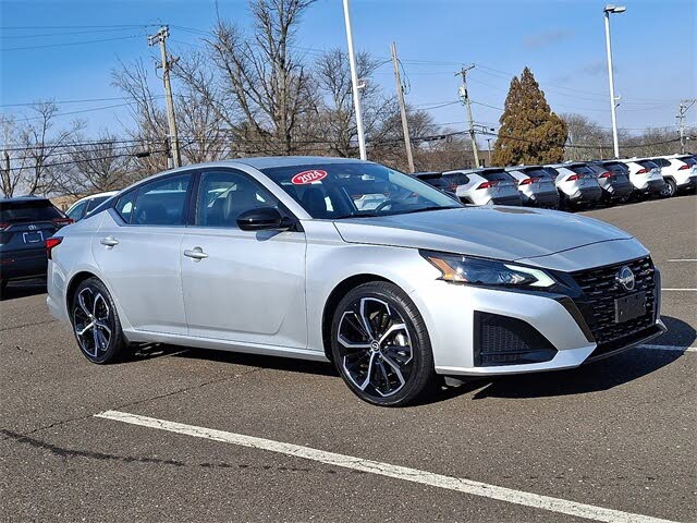 2024 Nissan Altima 2.5 SR FWD