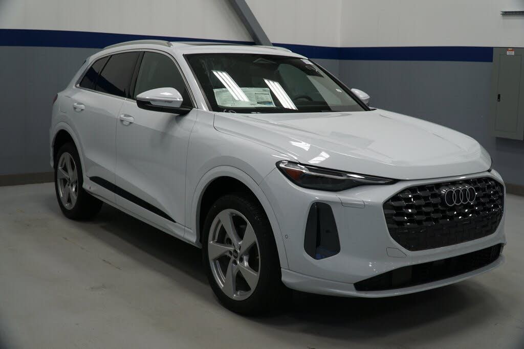 2025 Audi Q5 quattro Premium Plus 40 TFSI