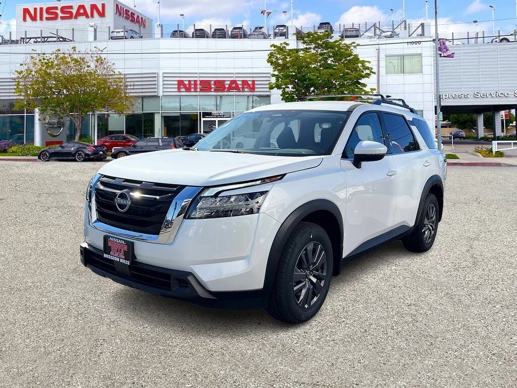 2025 Nissan Pathfinder SV FWD