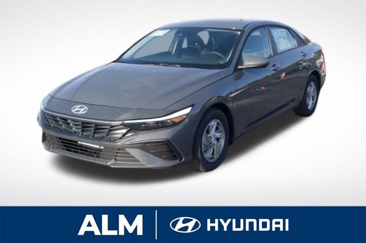 2026 Hyundai Elantra SE FWD