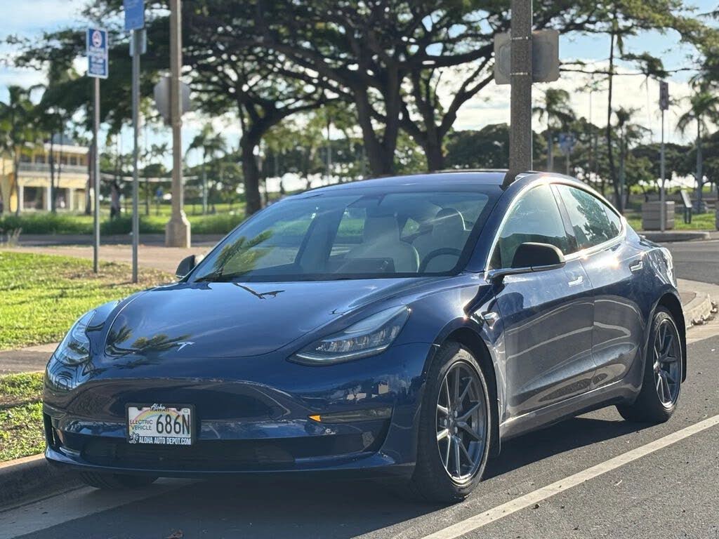 2018 Tesla Model 3 Mid Range RWD