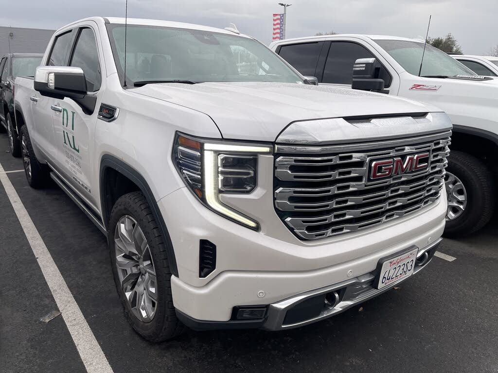 2023 GMC Sierra 1500 Denali Crew Cab 4WD