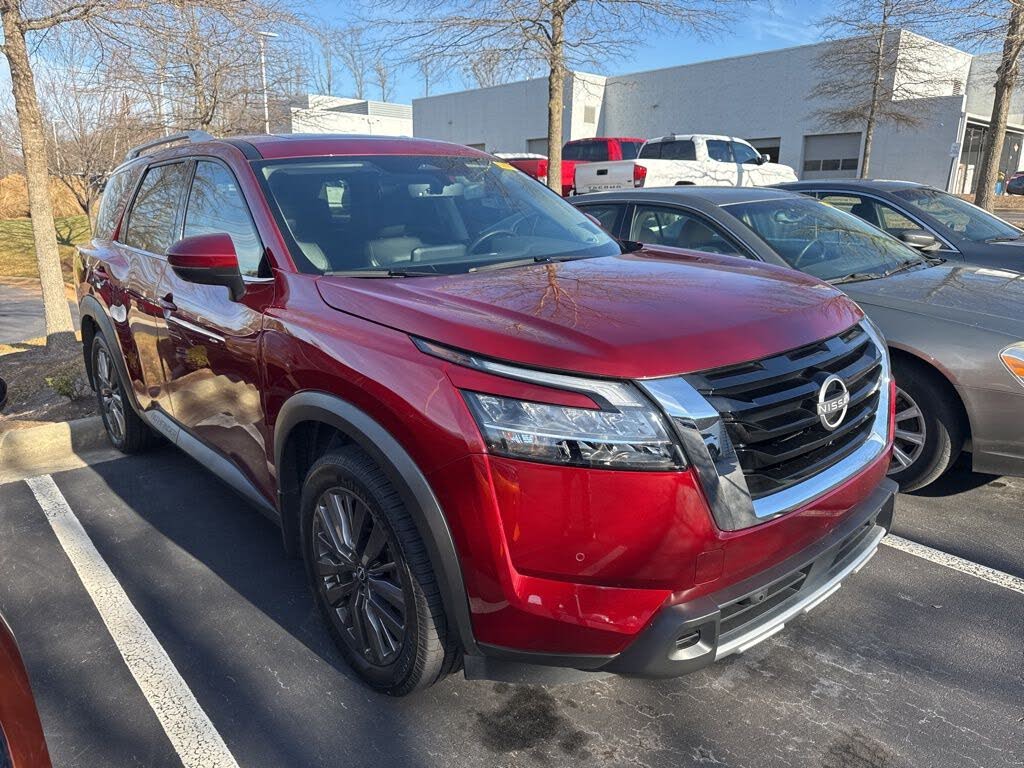 2024 Nissan Pathfinder SL 4WD