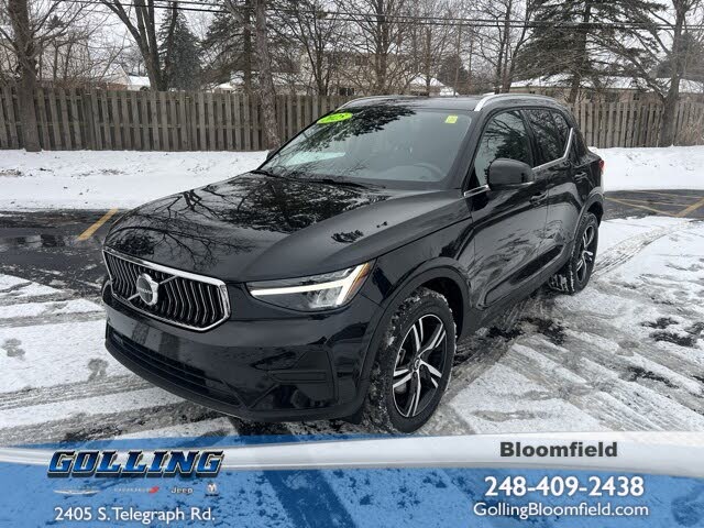 2025 Volvo XC40 B5 Core Bright Theme AWD