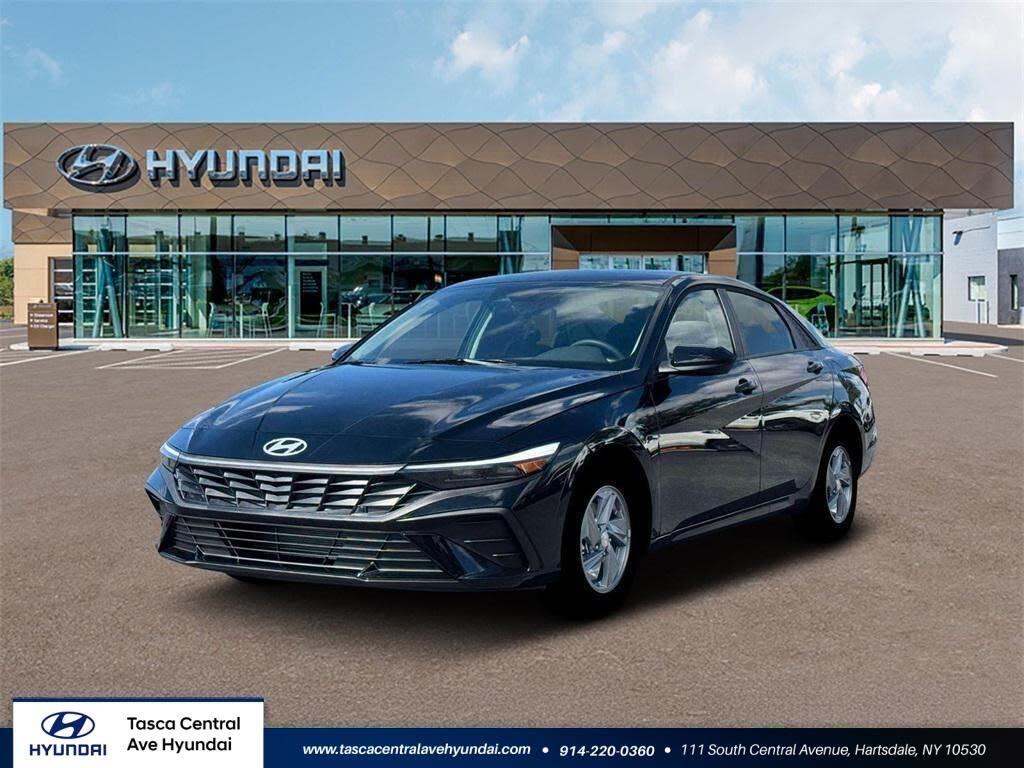 2026 Hyundai Elantra SE FWD