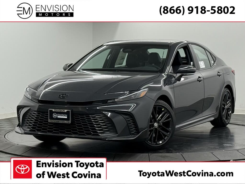 2026 Toyota Camry SE FWD