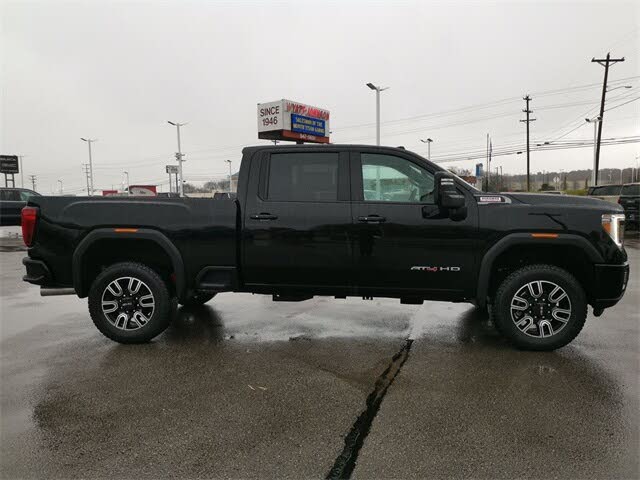 2023 GMC Sierra 2500HD AT4 Crew Cab 4WD
