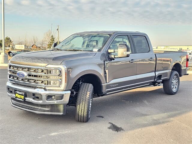 2025 Ford F-250 Super Duty Lariat Crew Cab 4WD