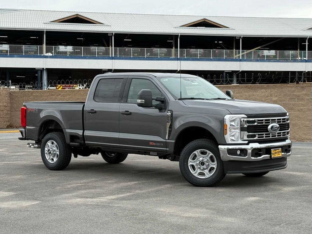 2026 Ford F-250 Super Duty XLT Crew Cab 4WD