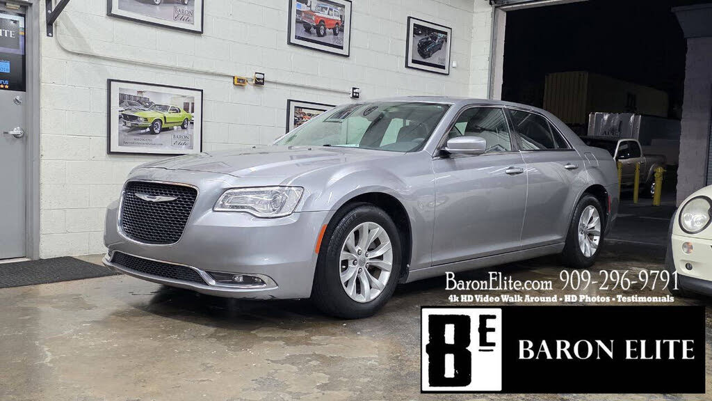 2016 Chrysler 300 Limited Anniversary RWD