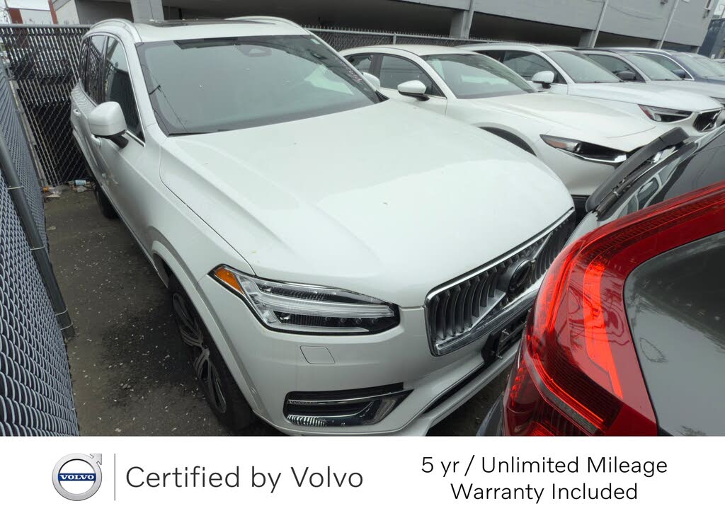 2023 Volvo XC90 B6 Ultimate Bright Theme 7-Passenger AWD