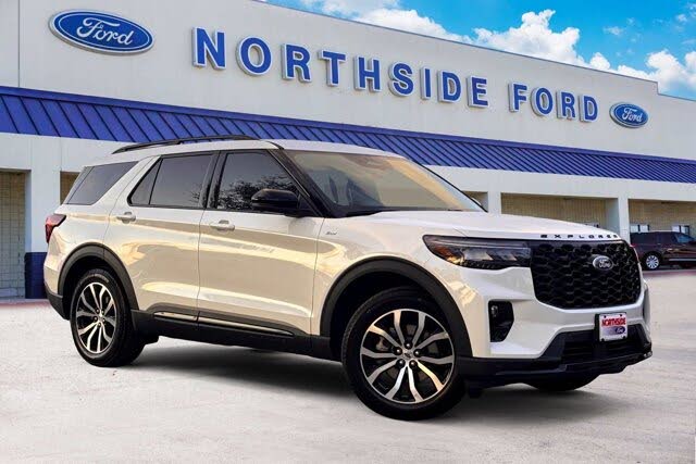 2025 Ford Explorer ST-Line RWD