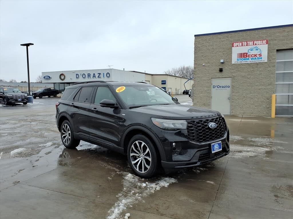 2025 Ford Explorer ST-Line AWD