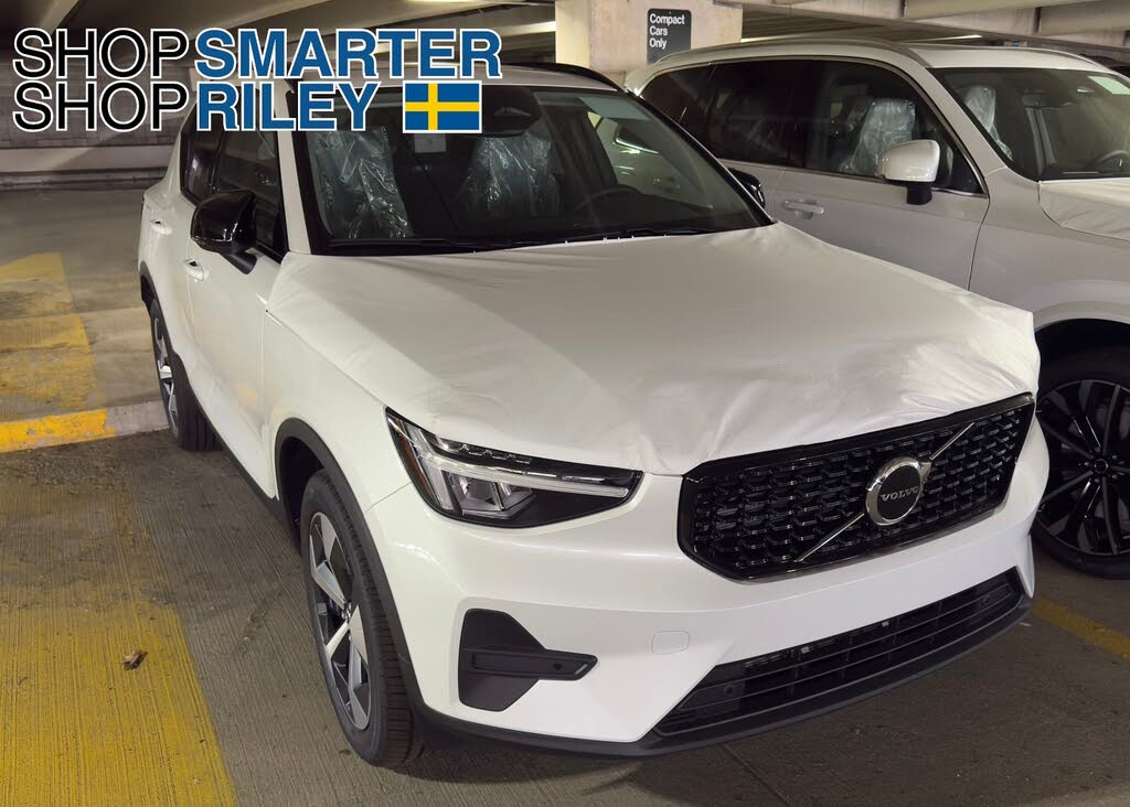 2026 Volvo XC40 B5 Core AWD