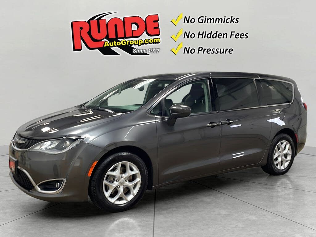 2017 Chrysler Pacifica Touring Plus FWD