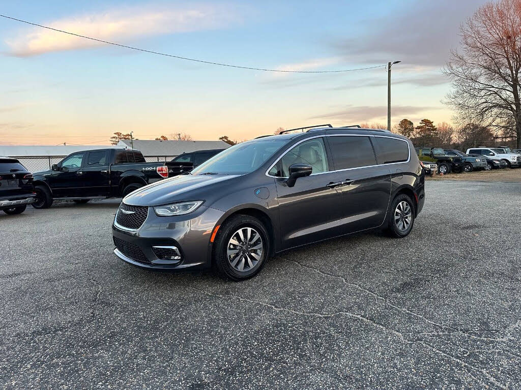 2021 Chrysler Pacifica Hybrid Touring L FWD