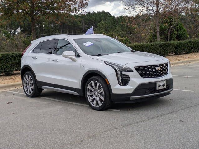 2022 Cadillac XT4 Premium Luxury AWD