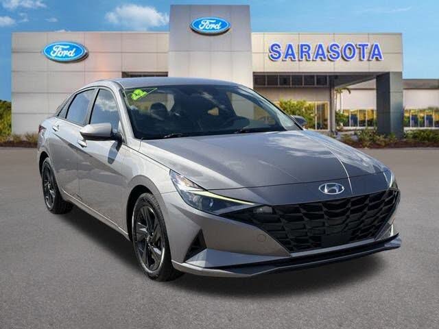 2022 Hyundai Elantra SEL FWD