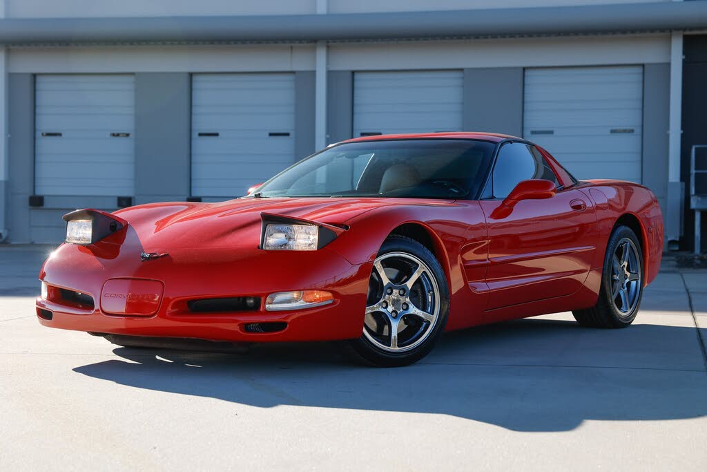 2000 Chevrolet Corvette Coupe RWD