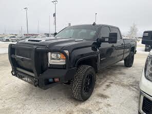 GMC Sierra 3500HD Denali Crew Cab LB DRW 4WD